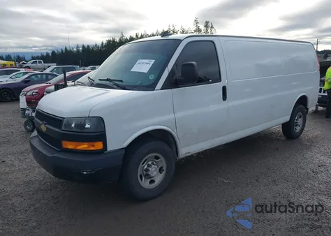2018 Chevrolet Express 2500 Work Van z USA, uszkodzony, nr VIN 1GCWGBFP7J1254001